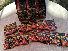 47 Stk. Multi-Flash Sicherheitsanhänger Dreieck blinkend neu