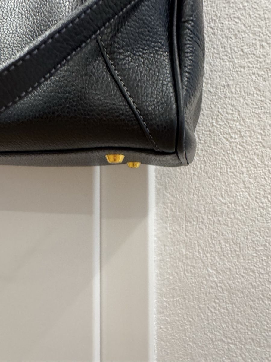 Borse da donna: Sac cuir noir bijouterie dorée – Usato da Puplinge venduto da Cechth 1