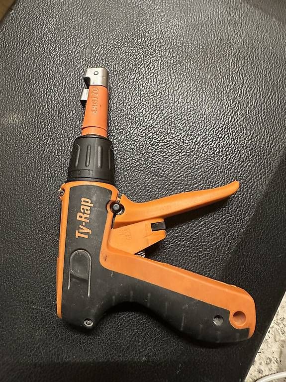 Greifer: Pince a serrer collier et colson  réglable  – Gebraucht aus ecublens von Panter34 3