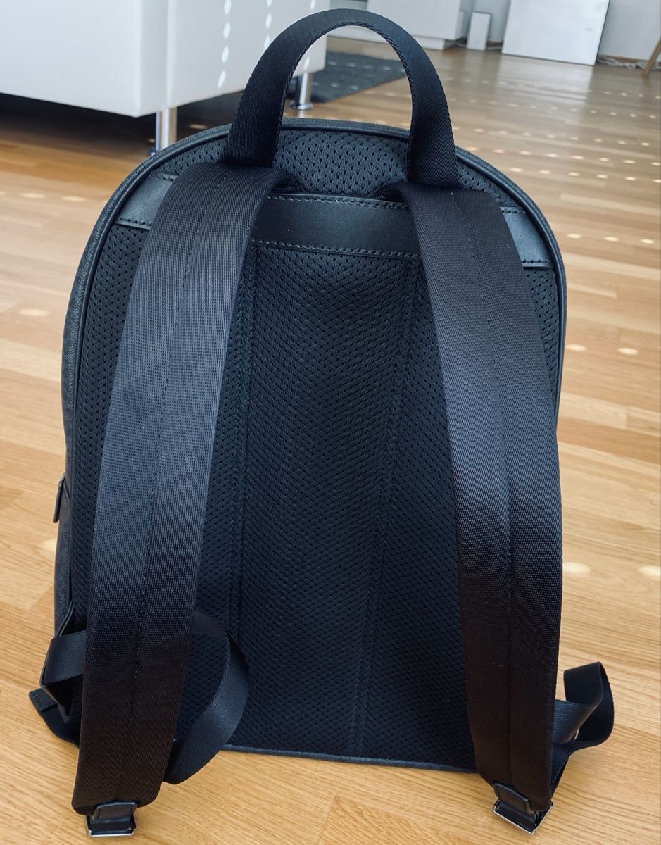 Michael Kors Zaini: Michael Kors Rucksack – Usato da Niedergösgen venduto da Lifestyle-85 1