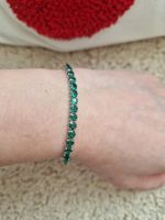 Lovisa Armband mit grünen Steinen, neuwertig!