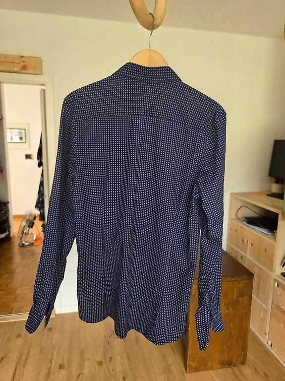 Camicie: Olymp Level 5 Body Fit Hemd Gr.40 dunkelblau – Usato da Ostermundigen venduto da wab_jxp5 2