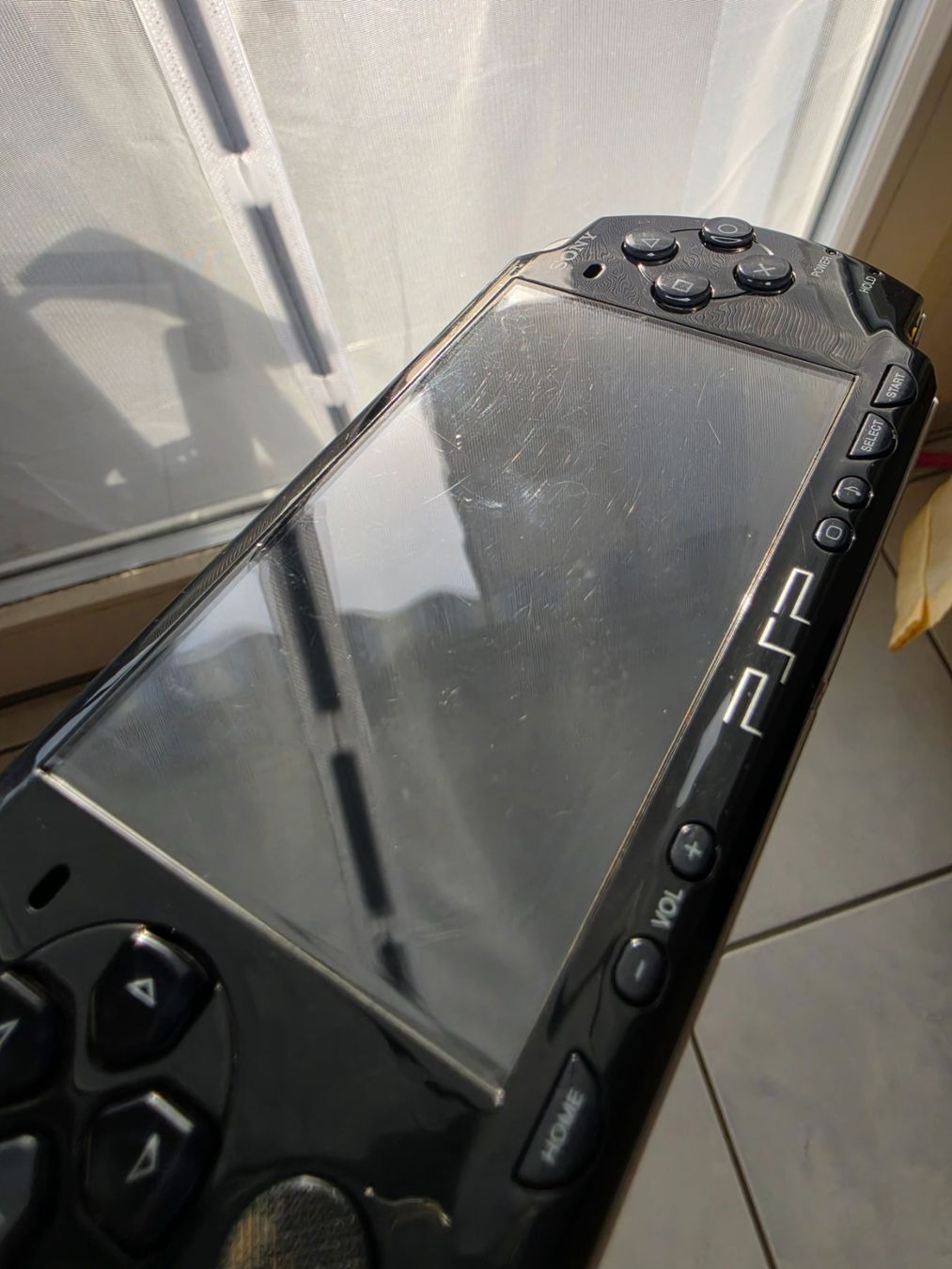 Sony Konsolen: Sony PSP Playstation Portable 2000er Modell – Gebraucht aus Sempach von Knuckles17 3