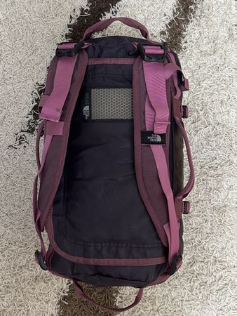 North Face duffel G S