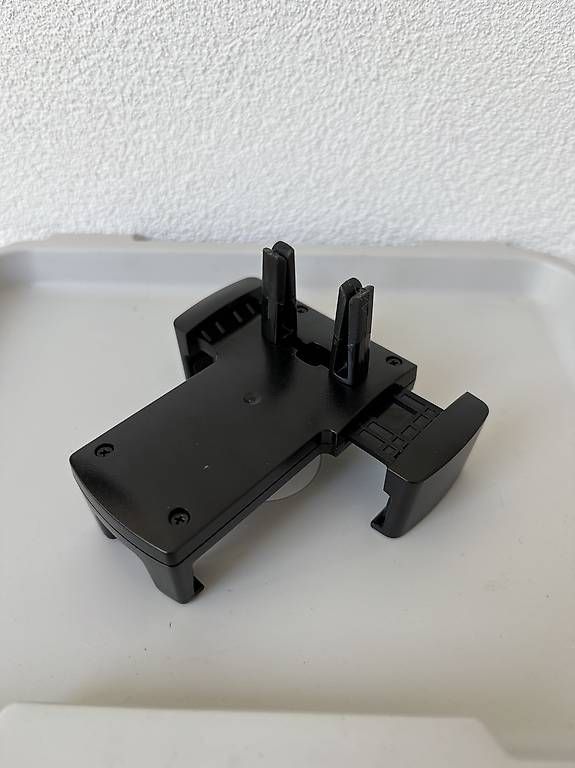 Staffe: Support pour téléphone  – Usato da Conthey venduto da carina.pereira 1