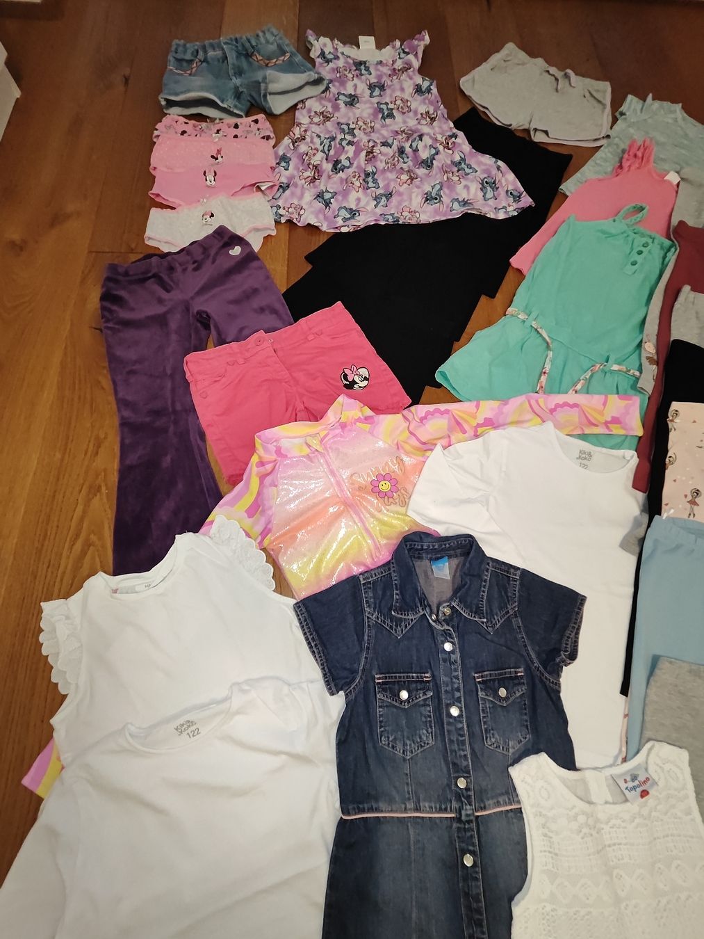 Lotti & Set di vestiti: Kleiderpaket Gr.122 – Usato da Kriens venduto da Xonox 1