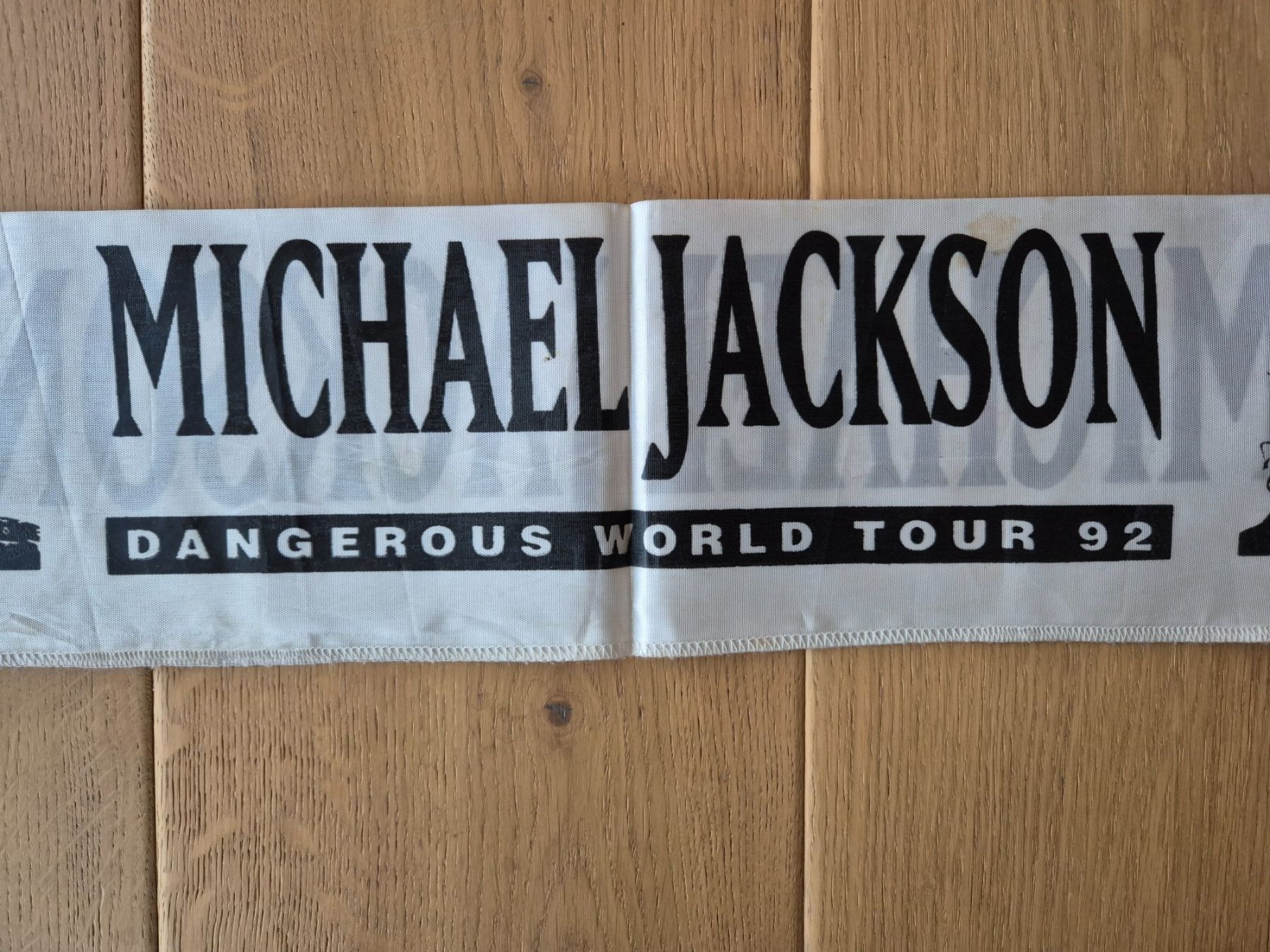 Foulard & Sciarpe: Michael Jackson scarf Dangerous World Tour 92 – Usato da Savièse venduto da coeur88 5