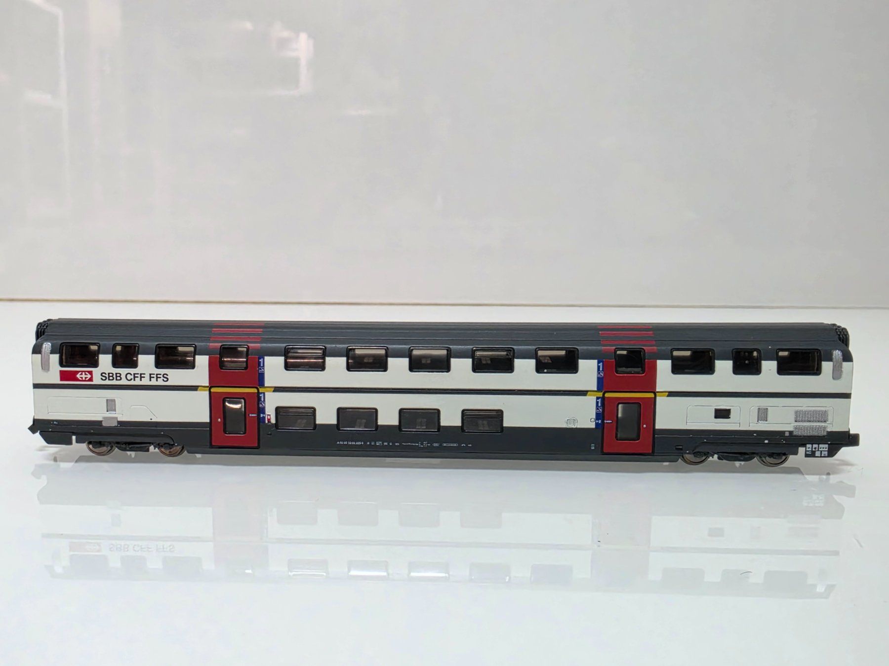 Hobbytrain Modellini di ferrovie: Hobbytrain SBB IC2000 1. Kl H25101 – Nuovo e nell'imballaggio originale da Neuenhof venduto da ludovicco 3