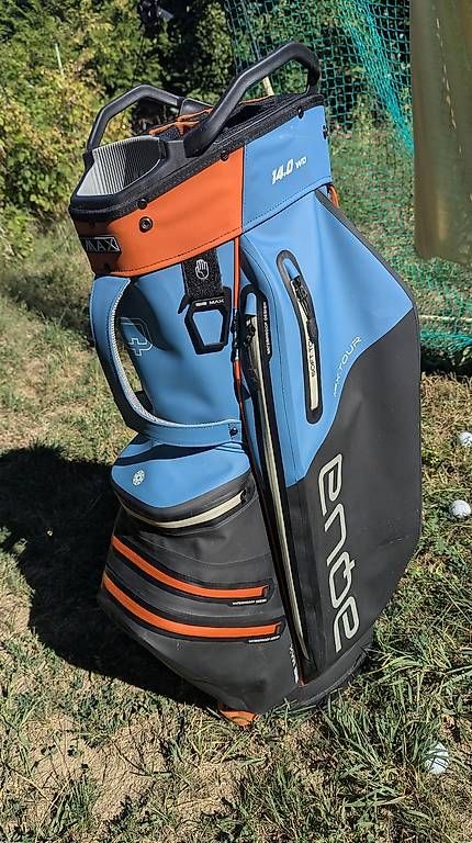 Sacs: Sac de golf premium. – D'occasion à Blignou (Ayent) par skysthelimit 1