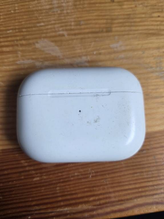 Cuffie: Airpods pro und normal beides 1 Generation  – Difettoso da Roggwil BE venduto da pau_wyh8 1