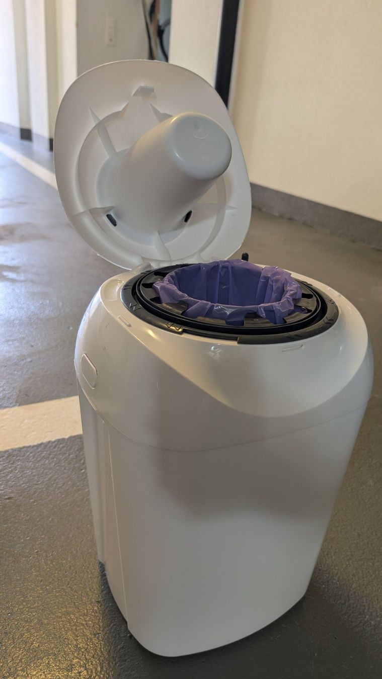 Tommee Tippee Cestini per rifiuti: Sangenic Tommee Tippee – Usato da Dübendorf venduto da Nukles 3