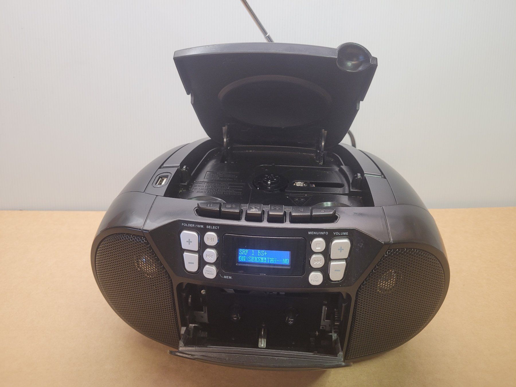 Radios: Mio Star CD-Radio P-210 DAB+ – Gebraucht aus Arlesheim von ars_musica 1