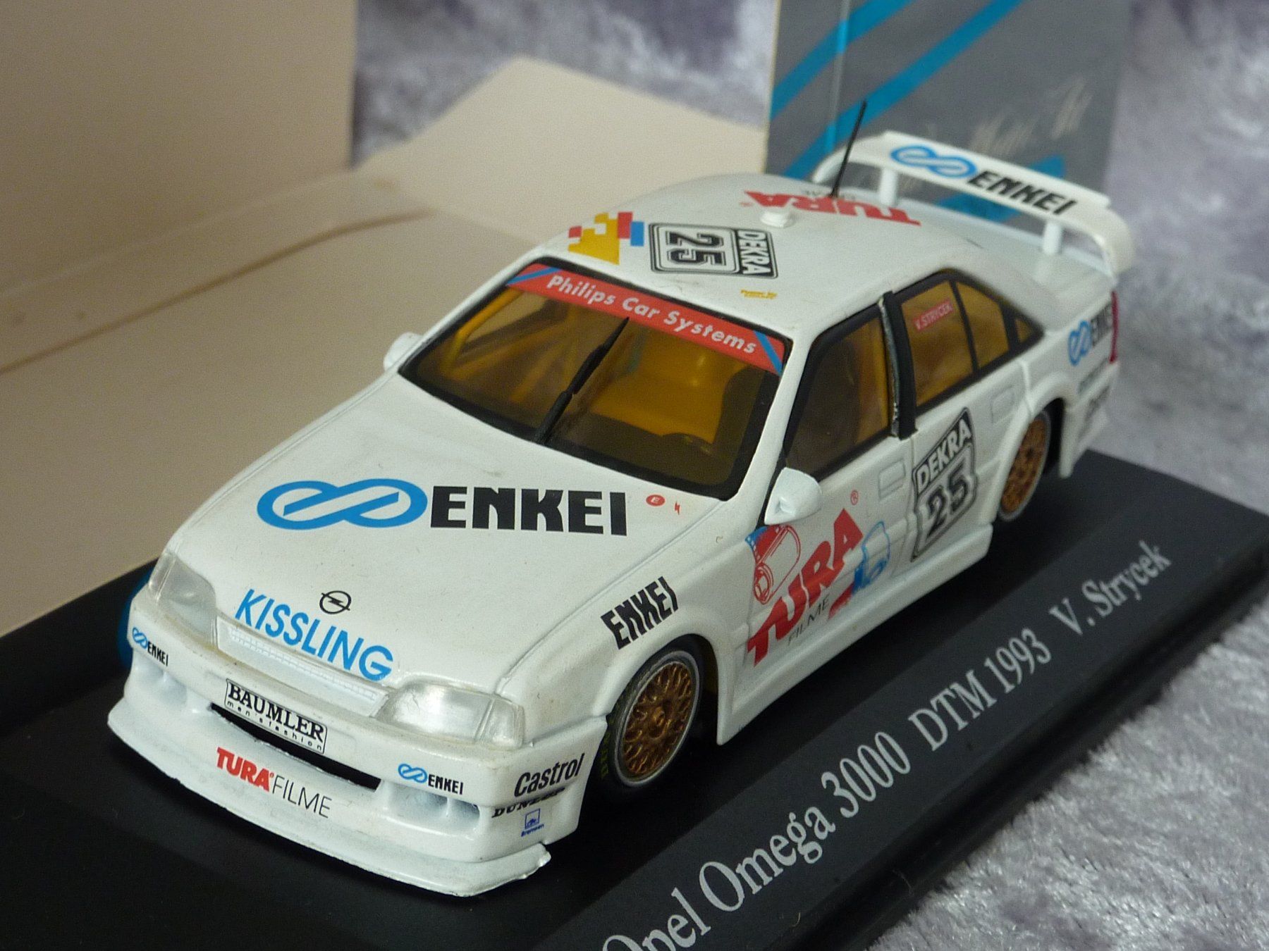 Minichamps Modellautos: Opel Omega 3000 DTM 1:43 – Neu und originalverpackt aus Dürrenäsch von modellautos4you 1