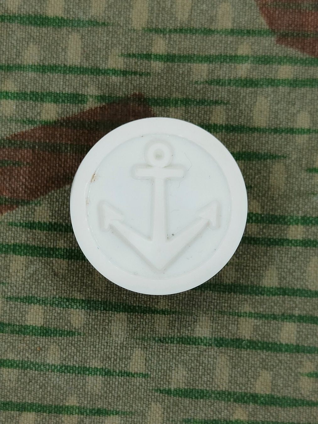 Uniformi: Uniformknopf Marine, 25.5 mm, weiss – Usato da Bauma venduto da SwissMilitaria