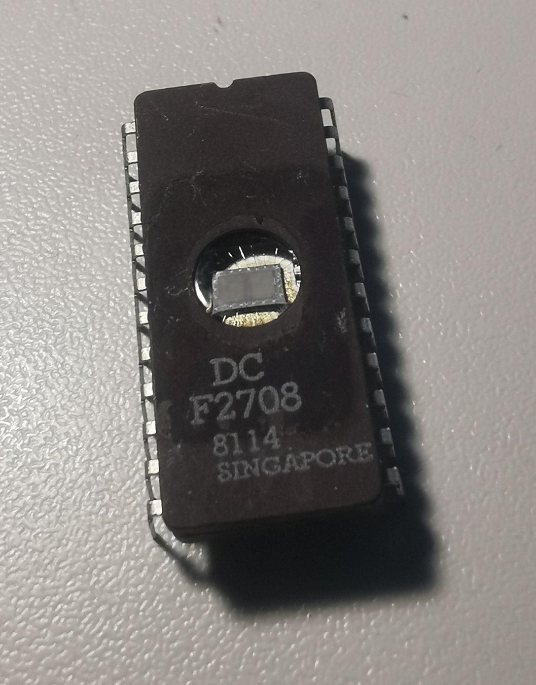 Componenti elettronici: 2708 EPROM Chip - 13 Stück – Usato da Oberwangen b. Bern venduto da Vittorio0