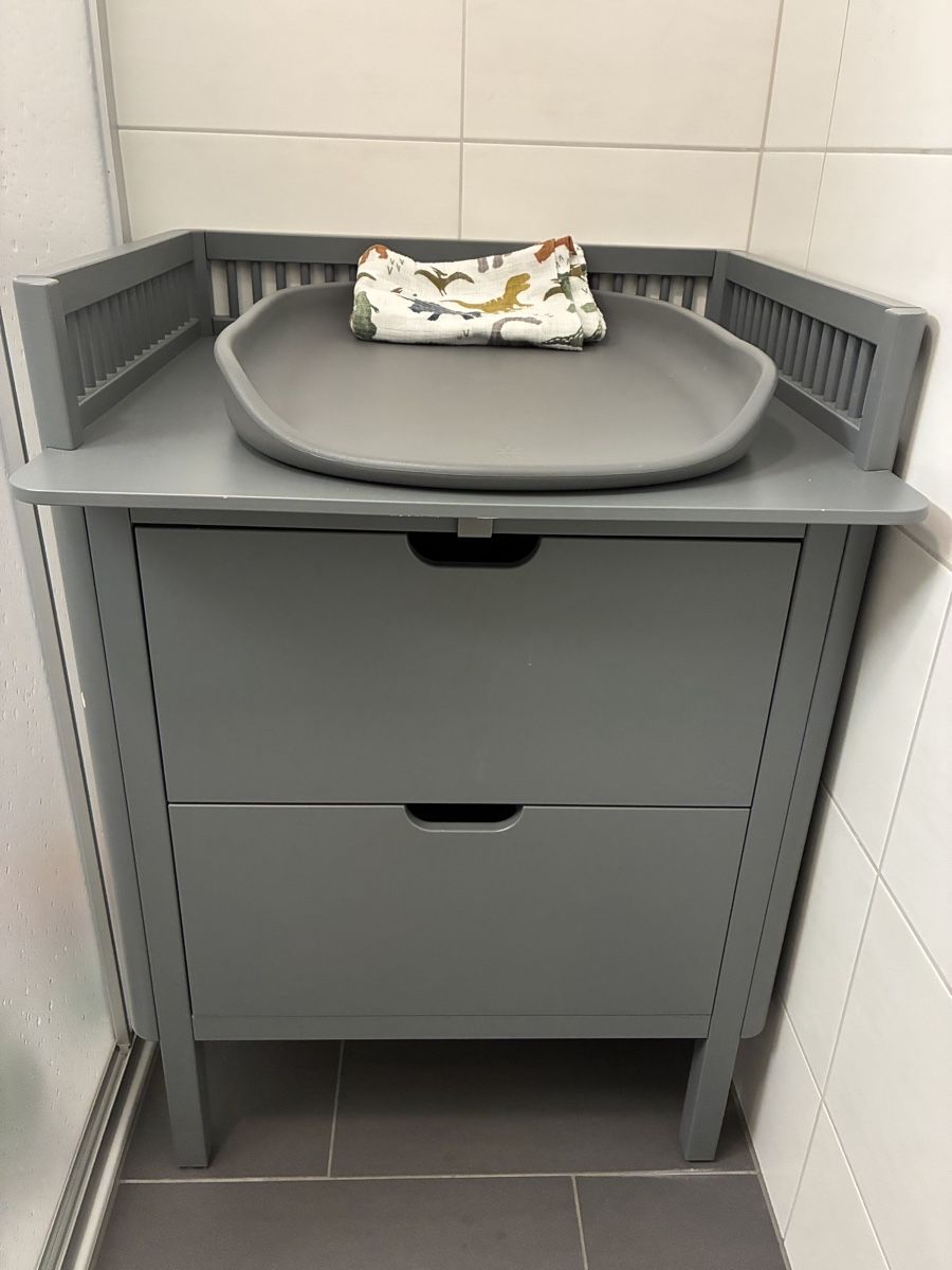 Sebra Fasciatoi & Accessori: Sebra Wickelkommode Classic Grey – Usato da Stallikon venduto da KFQC 1