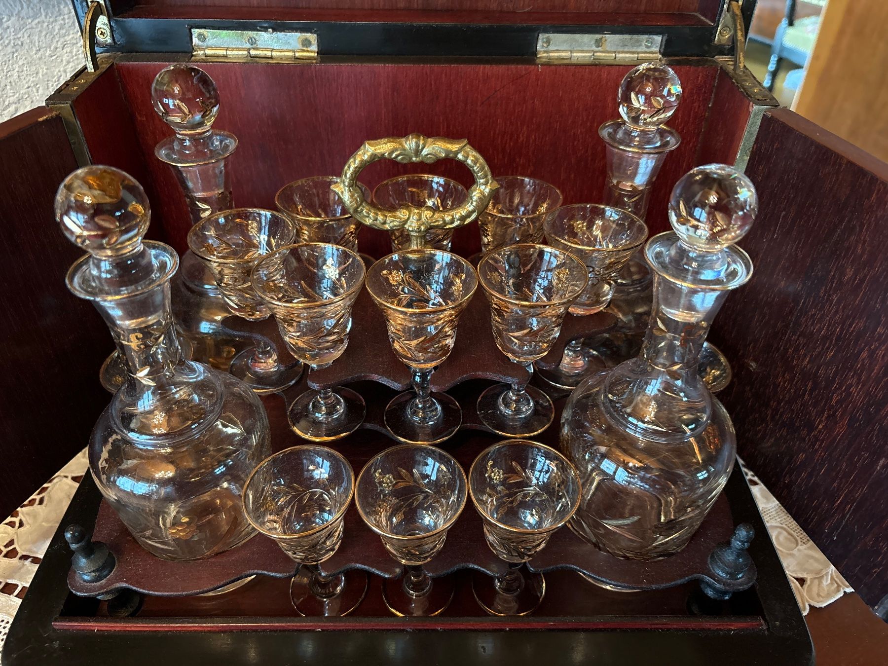 Caraffe: Antike Reisebar Napoleon lll – Usato da Thun venduto da Studi1974