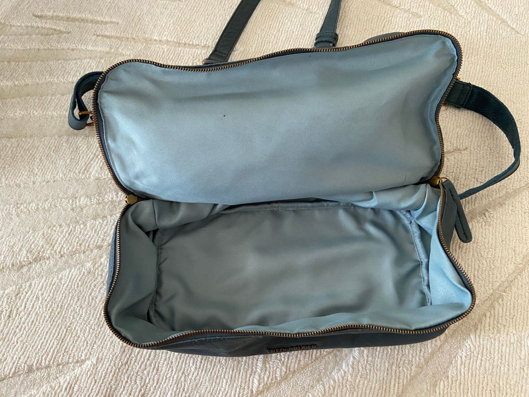 FredsBruder Sacs femmes: Handtasche FREDsBRUDER - Petrolfarben - echt Leder – D'occasion à Rafz par Dancer13 2