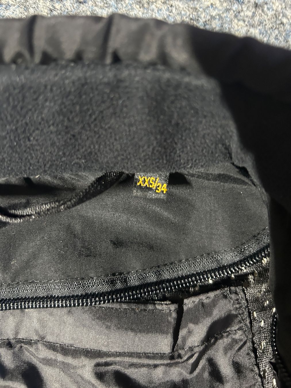 Jacken & Mäntel: Kindermotorradjacke Grösse XXS/34 – Gebraucht aus Oberkulm von hubah 3