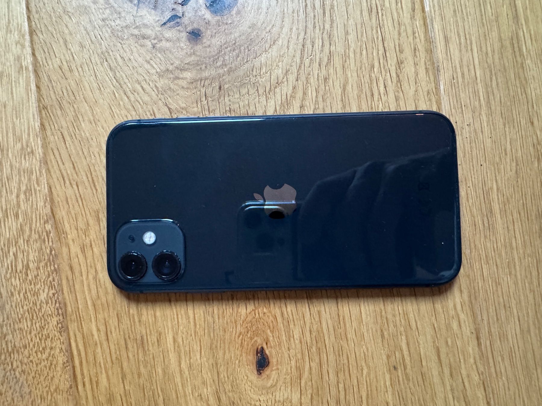 Telefoni cellulari / Smartphones: Apple iPhone 11 64 GB Schwarz – Usato da Bözberg venduto da eli_rz6q 3