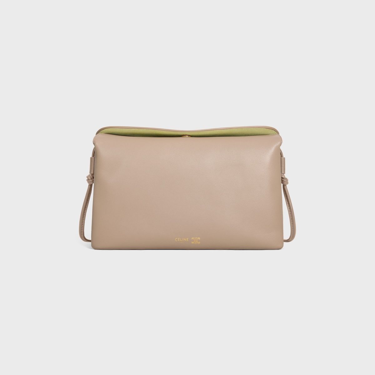 Celine Sacs femmes: CELINE Trio Flap Bag in Smooth Lambskin – Neuf (Voir description) à Dübendorf par Pink.Blue