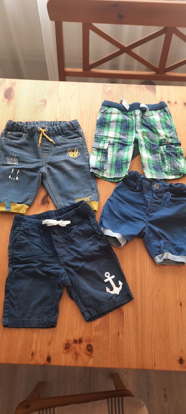 Lotti & Set di vestiti: Riesiges Sommerkleiderpäckli 110/116 – Usato da Aesch BL venduto da ChezToKa 3