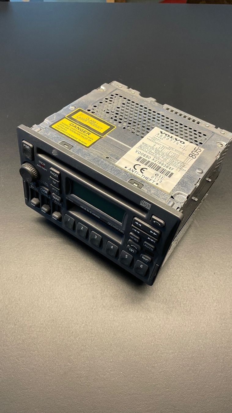 Radios: Volvo Autoradio SC-805 CD – Gebraucht aus Basel von Balthazara 2