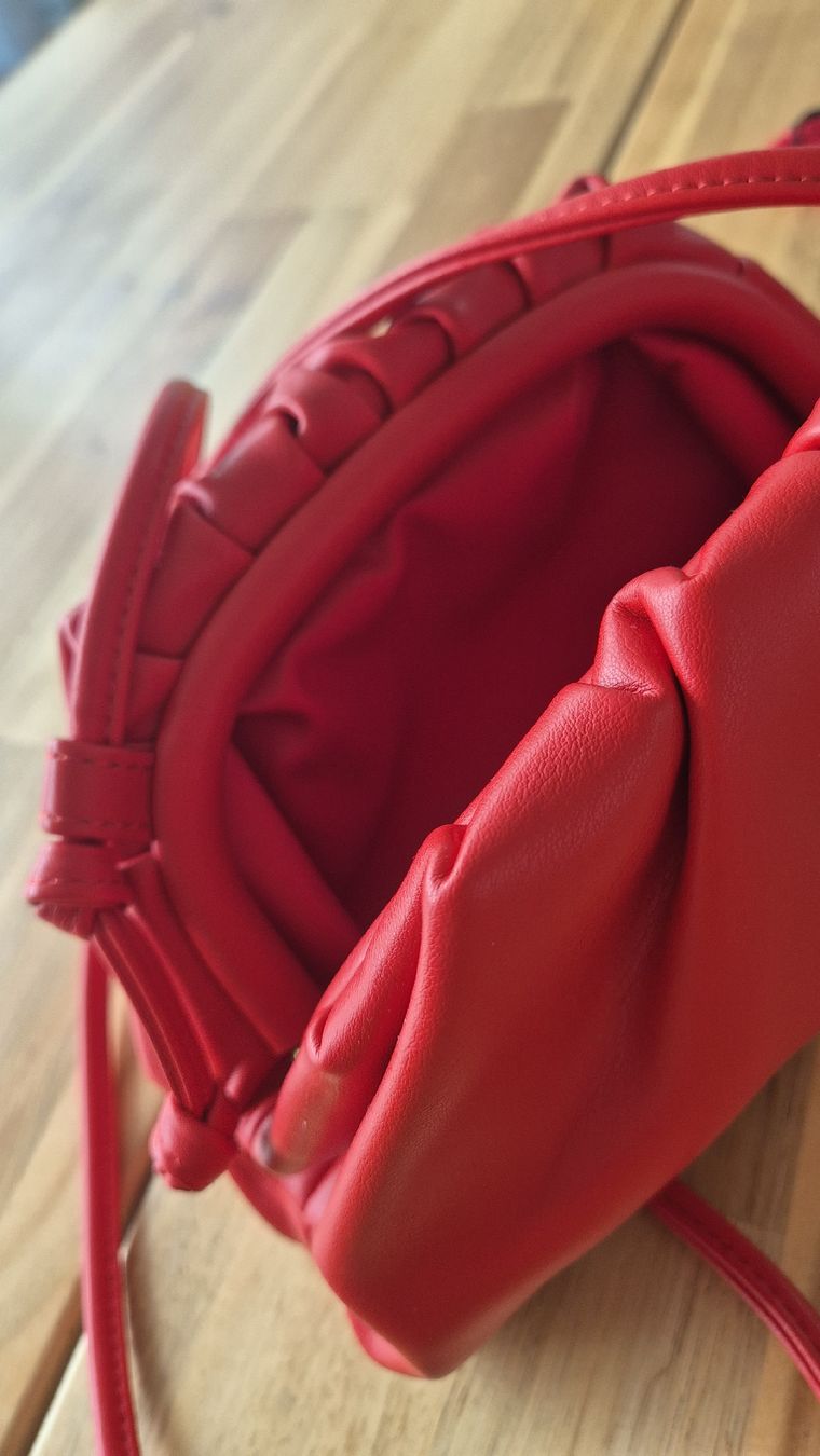 Borse da donna: Kleine rote Tasche – Usato da Romanshorn venduto da Eleony 2