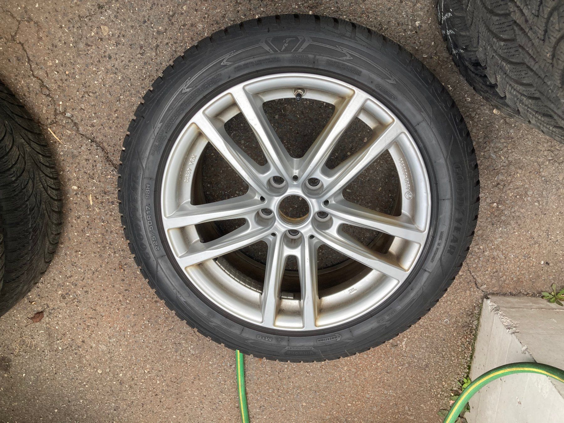 BMW Pneumatici & Ruote complete: BMW 320 Winterräder 225/50R17 – Usato da Cham venduto da WB2223 3