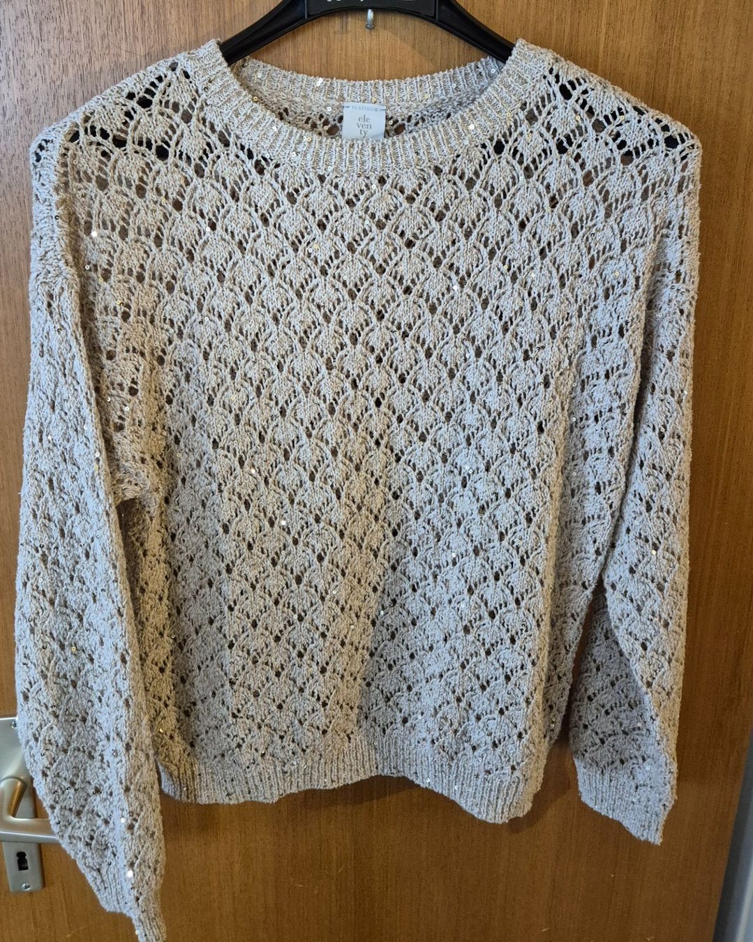 Pulls & Sweat-shirts: Damen Pullover Strick beige mit Pailletten Grösse S – Neuf (Voir description) à St. Gallen par limonaden