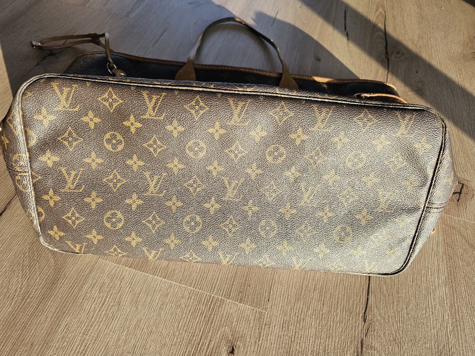 Louis Vuitton Sacs: Louis Vuitton Neverfull GM Monogram Canvas – D'occasion à Dottikon par Chicca_73 6