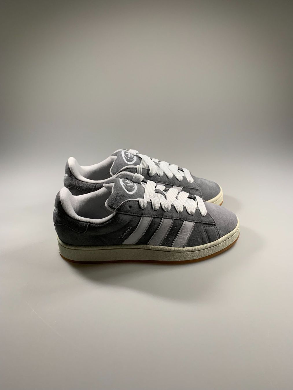 Scarpe da uomo: Adidas Campus 00s Grey White – Nuovo e nell'imballaggio originale da Thörishaus venduto da SnkrsVie