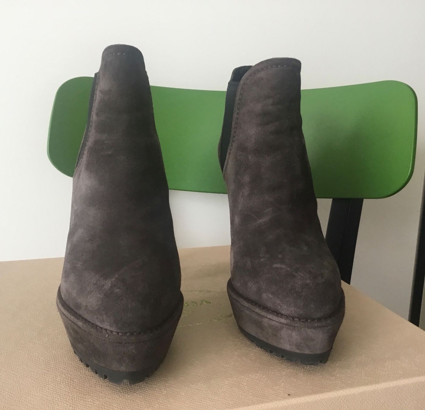 Prada Scarpe da donna: PRADA Stiefel Leder grau 38 – Nuovo (secondo la descrizione) da Basel venduto da 18Inspiration 1