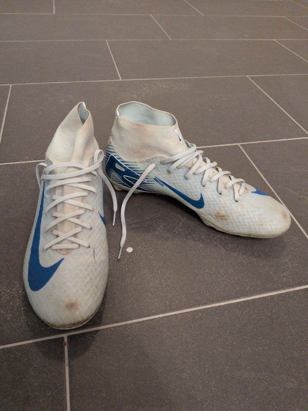 Nike Scarpe da uomo: Fussballschuhe von Nike Gr. 42.5 – Usato da Untersiggenthal venduto da Naomi4