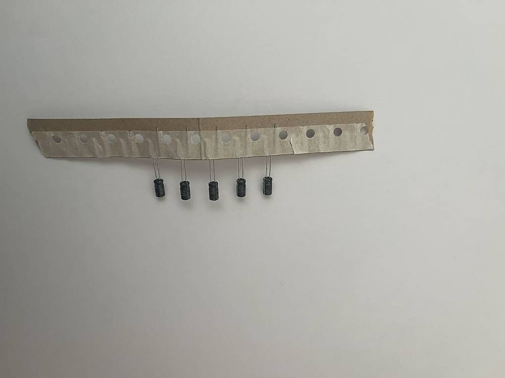 Componenti elettronici: 5 Kondensatoren 100nF – Usato da Schötz venduto da joe_q9dn 1
