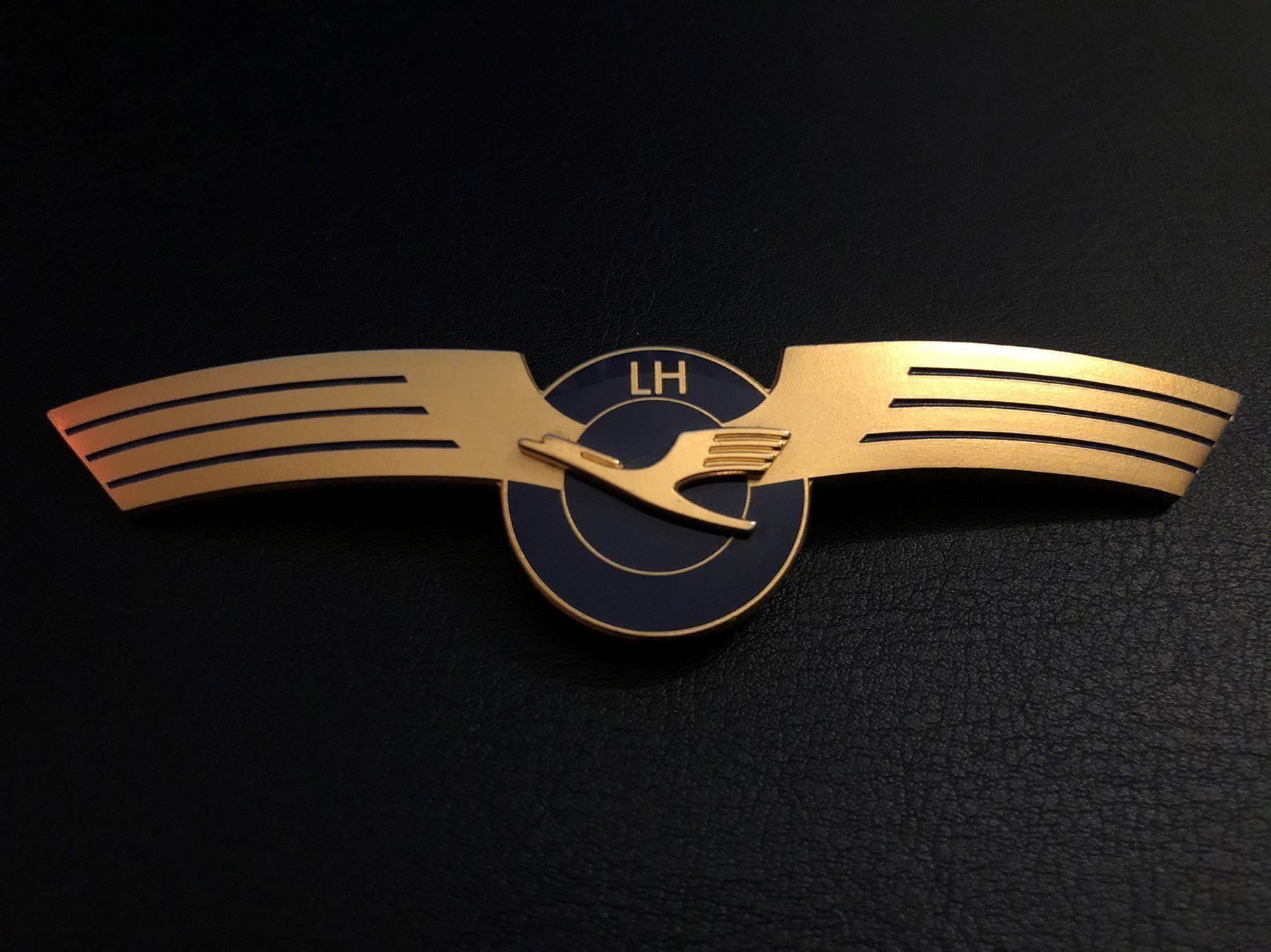 Lufthansa Pilot Uniform Wings Jacket Pin (Neu (gemäss Beschreibung