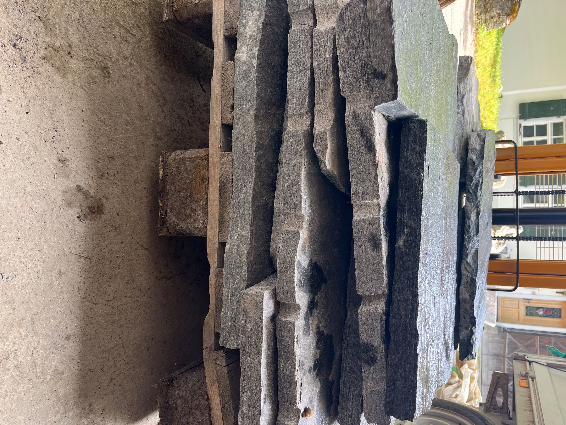 Bodenbeläge: Calanca Gneis – Gebraucht aus Winterthur von rys_n92p 1