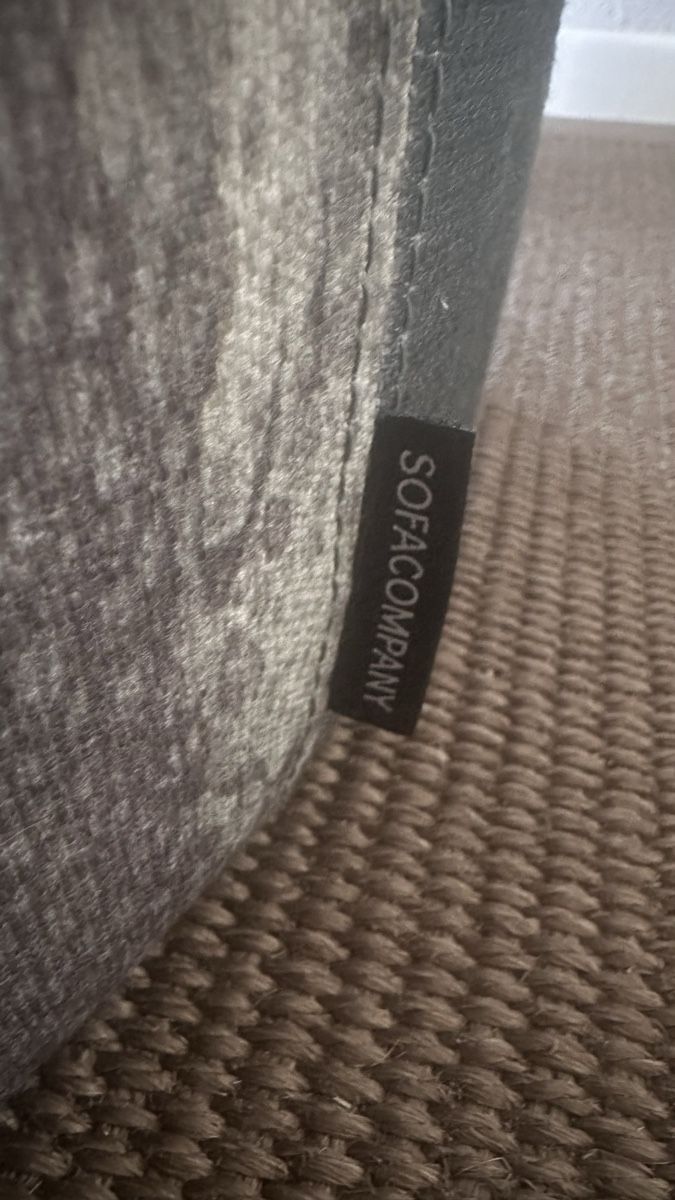 Sofacompany Tabourets: Hocker SOFACOMPANY grau rund gebraucht – D'occasion à Würenlos par avauva 1