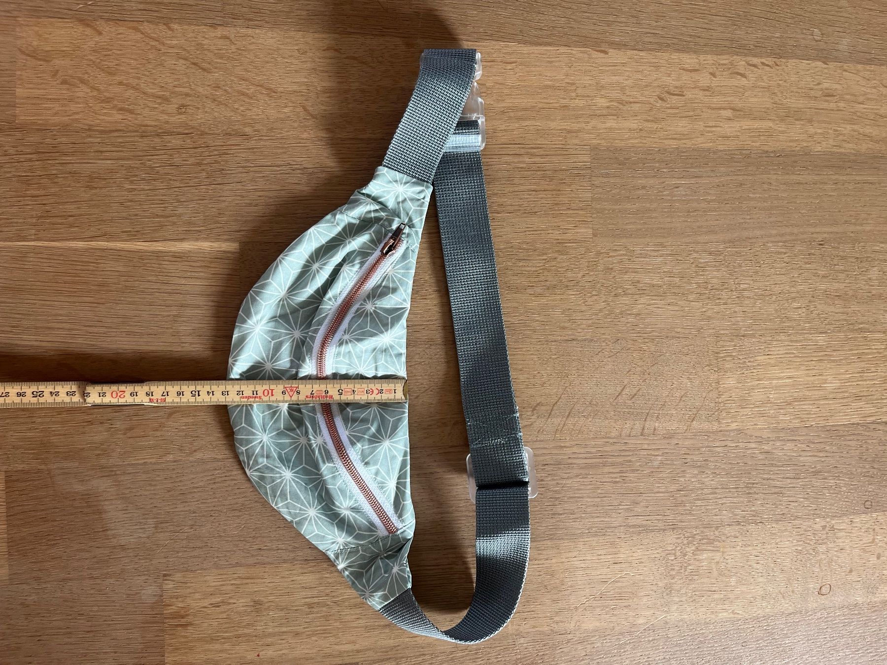 Sacs: Selbstgemachte Bauchtasche türkis/weisses "Sternenmuster" – Neuf (Voir description) à Laupen BE par lee_ym6v 6
