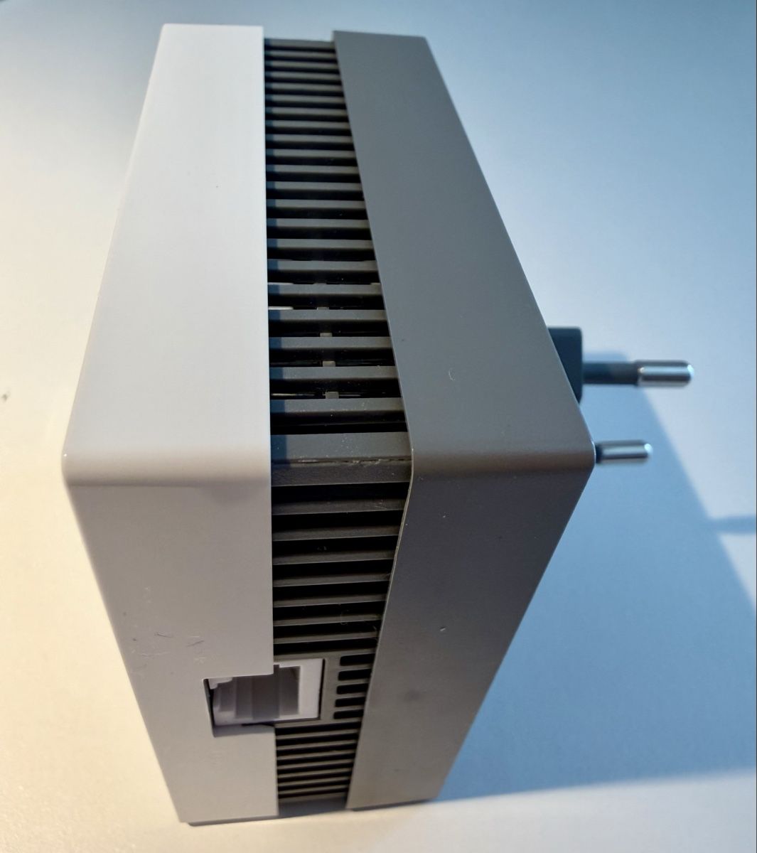 Avm WiFi: FRITZ! Repeater 1200 AX – D'occasion à Zürich par c1812 1