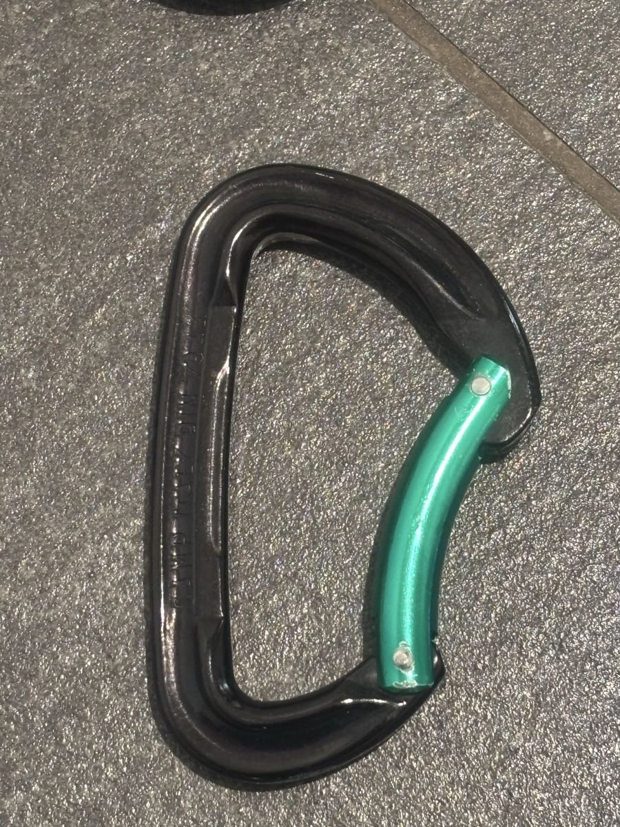 Attrezzatura da arrampicata: Diverse Karabiner und Expresse – Usato da Sirnach venduto da Fabrice--_-- 6