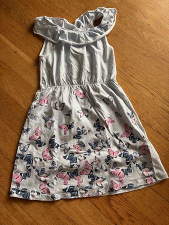 Schönes Kleid Gr. 110/116, H&M