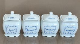 4 Jugendstil Gewürzdosen, Ranken-Bordüre und Frakturschrift