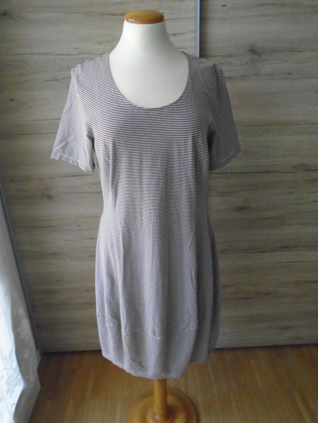 Vestiti: Con Stant Ballon-Kleid Gr. 40/42. – Usato da Basel venduto da Fiona-Lea