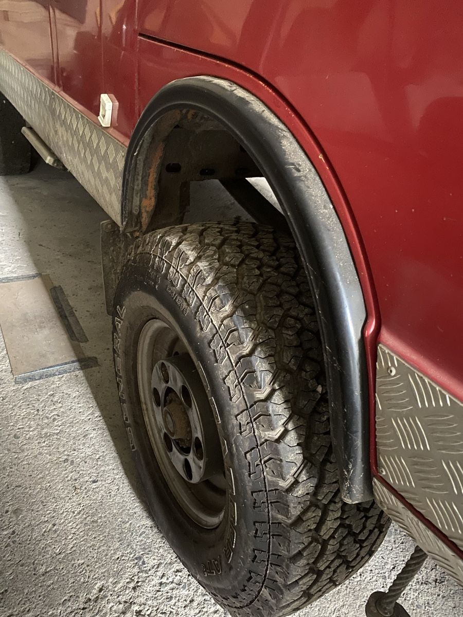VW Veicoli da campeggio: VW LT 40 4x4 Wohnwagen Offroad – Usato da Frutigen venduto da Dandsche 3