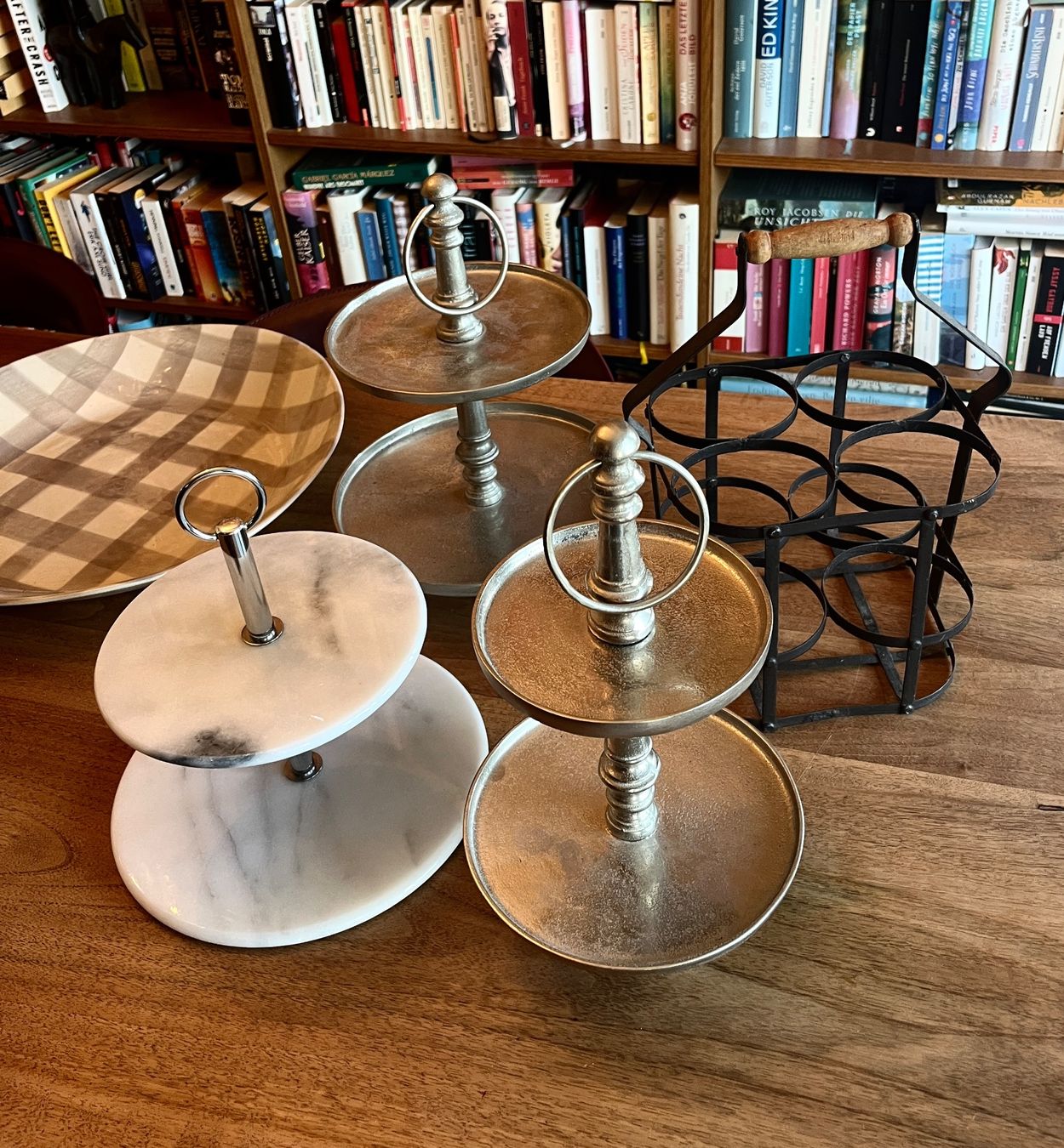 Plateaux: Etagère Kuchenplatte Marmor Chrom weiß – D'occasion à Zürich par Budulinek123 5