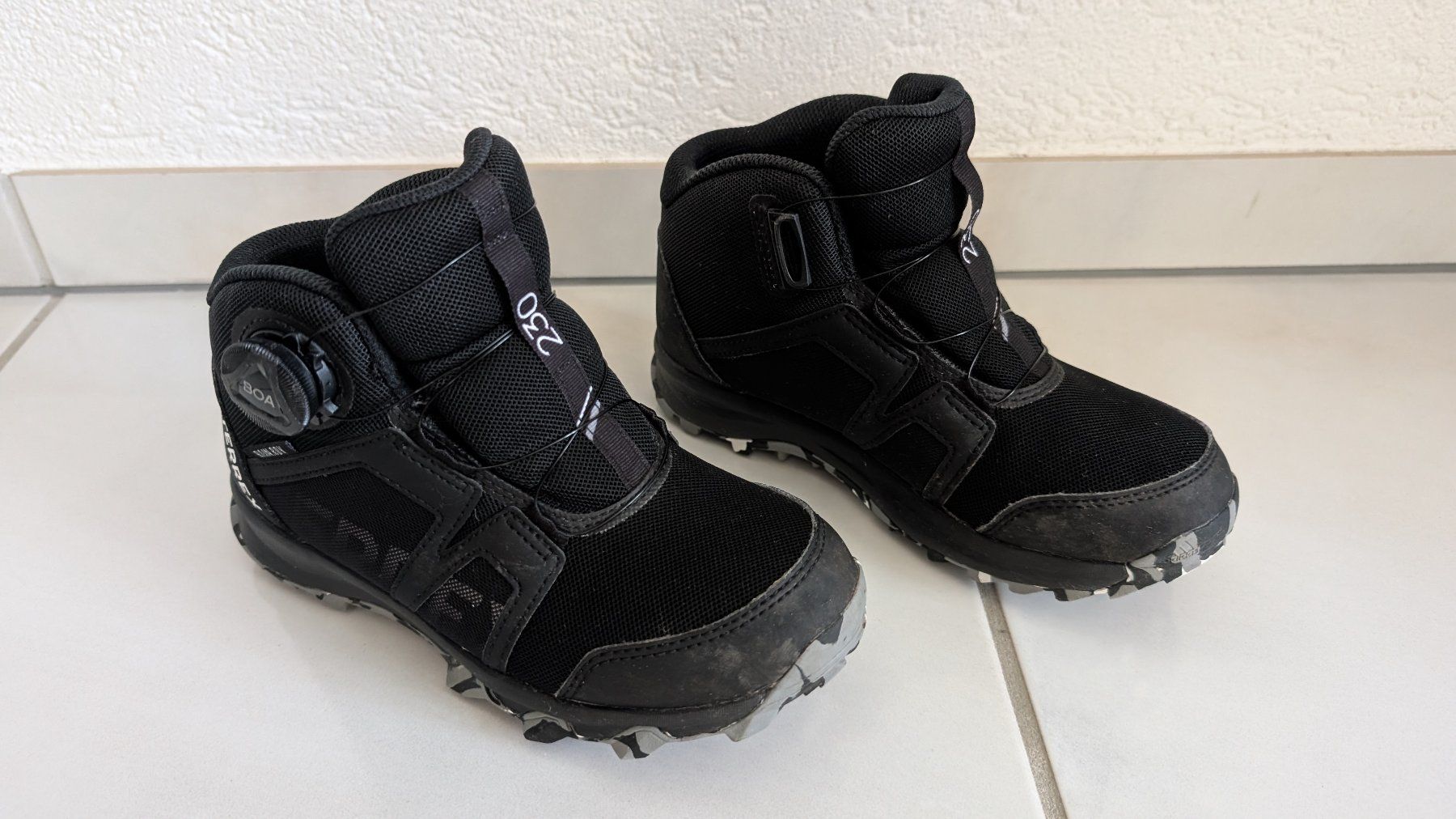 Adidas Scarpe per ragazzi: adidas Terrex Trekking-/Wanderschuh - Gr. 32 – Usato da Oberwil-Lieli venduto da meipa3000