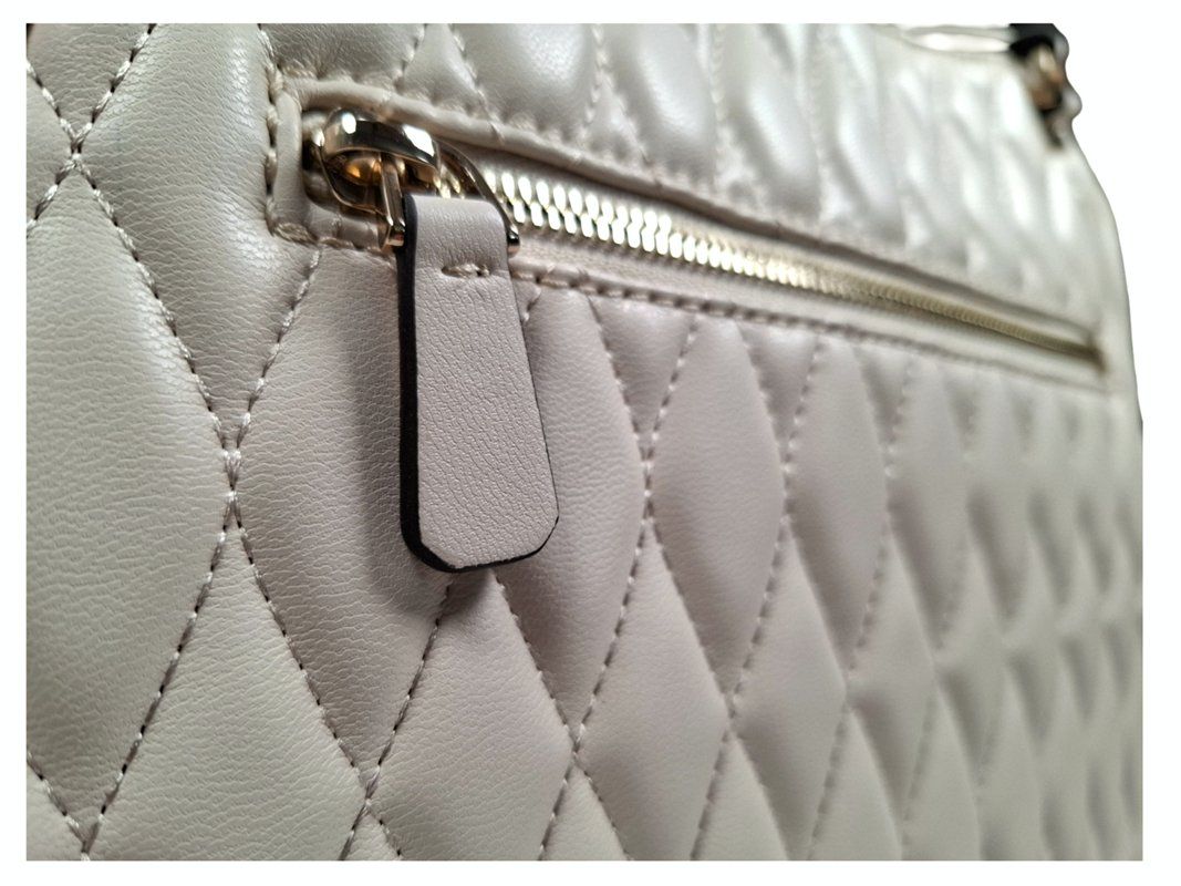Guess Borse da donna: Handtasche mit -Guess- Logo Crème – Nuovo (secondo la descrizione) da Wil SG venduto da Restwert_Wil 5
