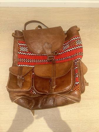 Kamelledertasche mit Handarbeit (Stickerei)