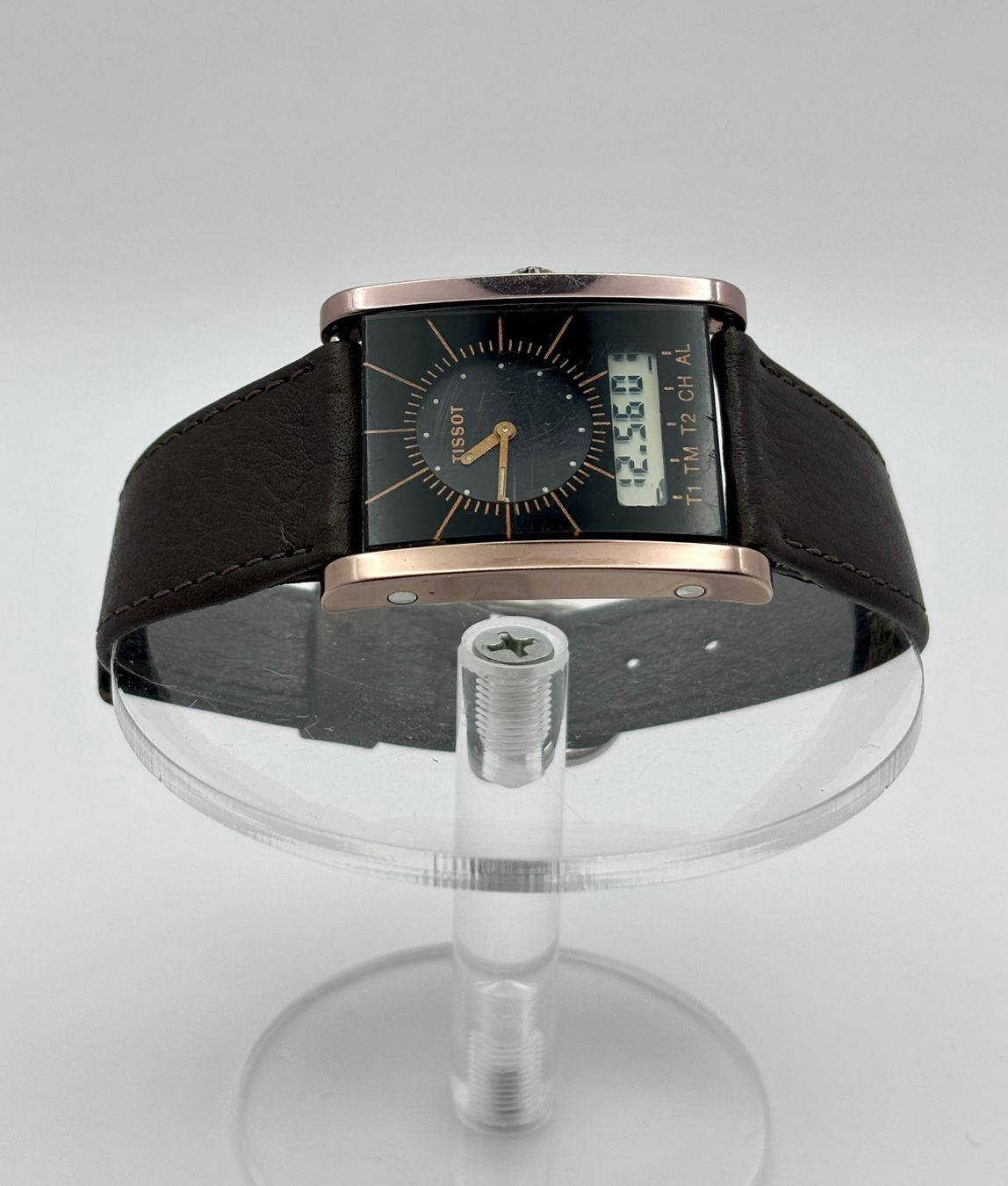 Tissot Montres: VINTAGE-KLASSIKER TISSOT TWO TIMER – D'occasion à Rorschach par ZeitWerk.10 4